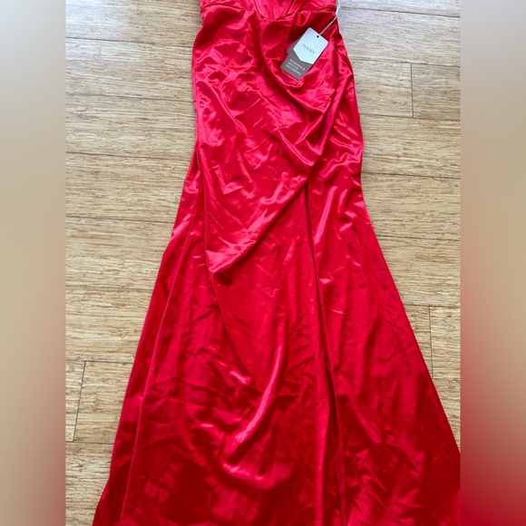 Stacees Size 4 Red Sheath Sweetheart Sweep Train Satin Dress with Pleated Split - Picture 12 of 13